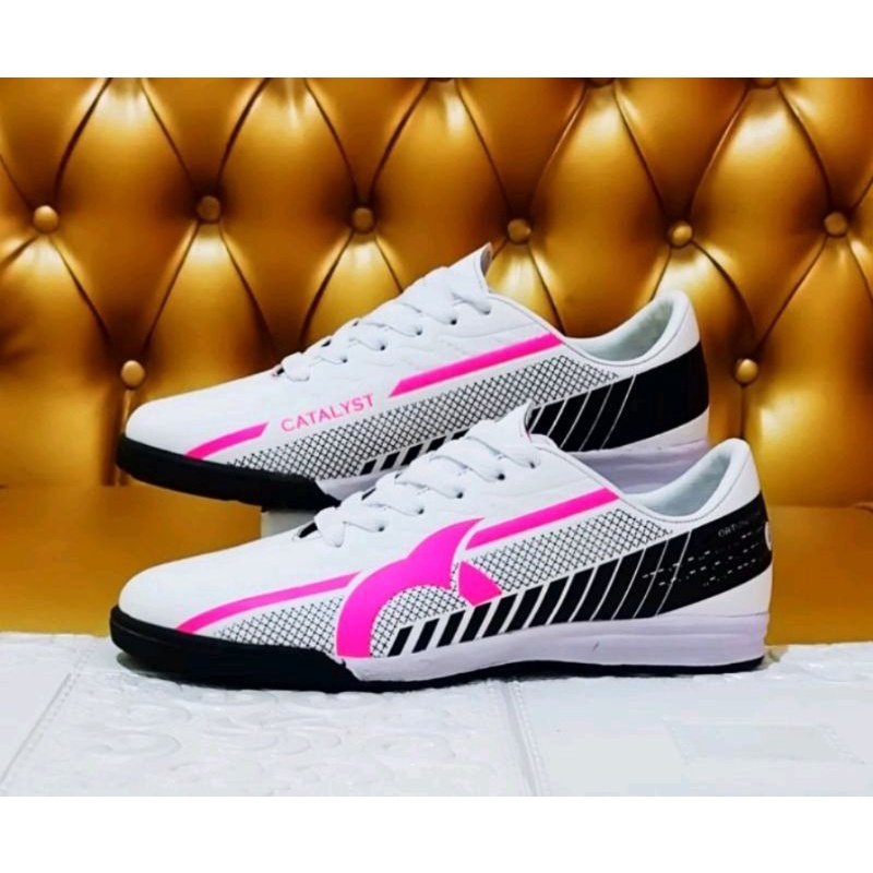 Sepatu Futsal Ourtuseight CATALYST LIBERTE Grade ori