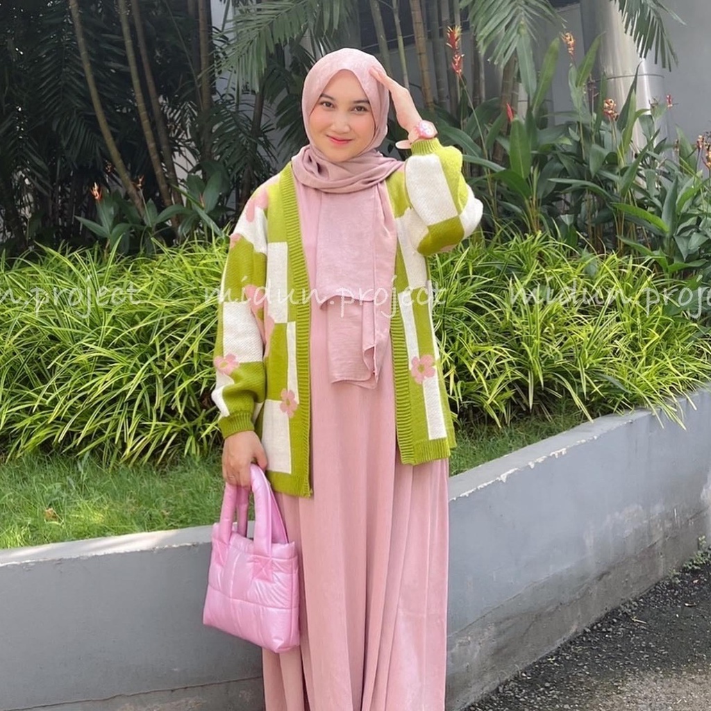 RALINE FLOWERS OUTER