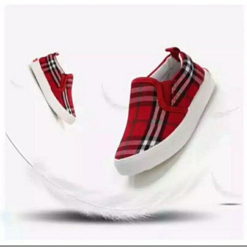 Sepatu Slip on Anak Perempuan Dan Laki-Laki Motif Fanel 1 s/d 3 Tahun Merah