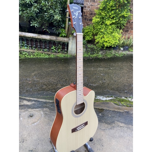 GITAR YAMAHA JUMBO AKUSTIK ELEKTRIK