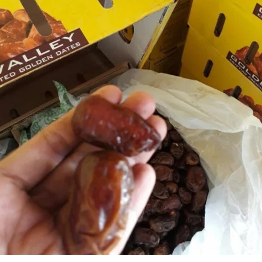 

Yuk di order Kurma MESIR Premium / Kurma Golden Valley Gizza Dates Mesir Madu Original Super Fresh / Oleh Oleh Haji dan Umroh