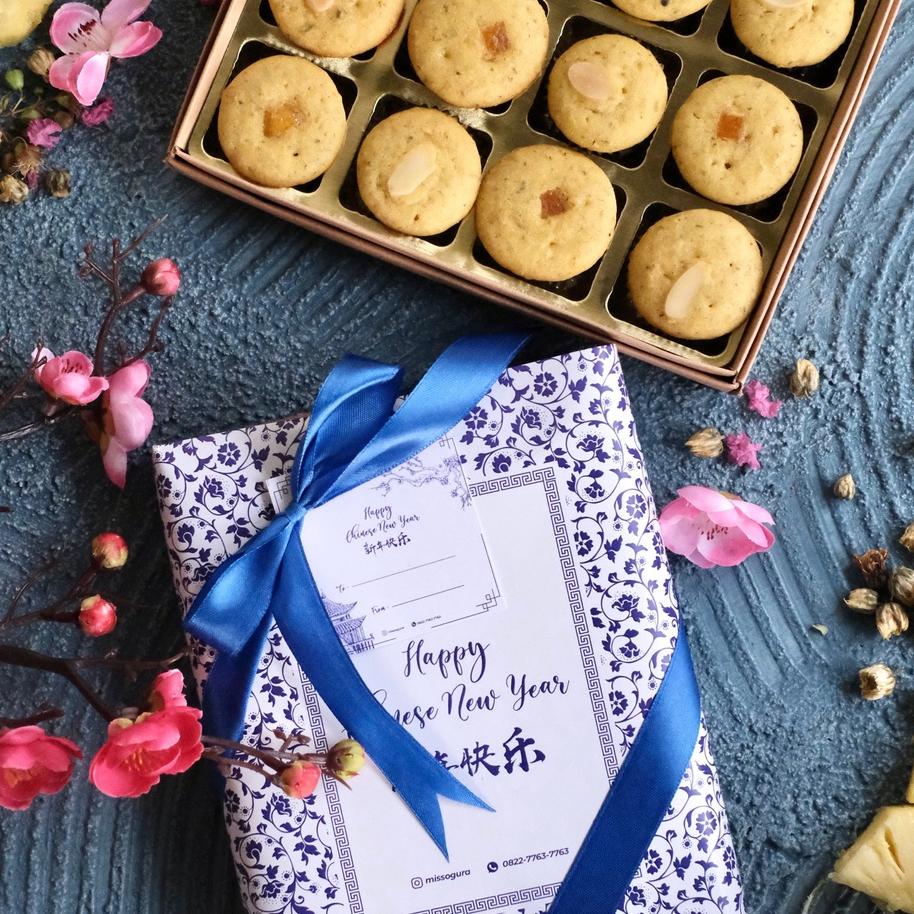 

☻ Yuzu Chrysanthemum and Pineapple Cake Prosperity Hampers CNY Imlek ☜