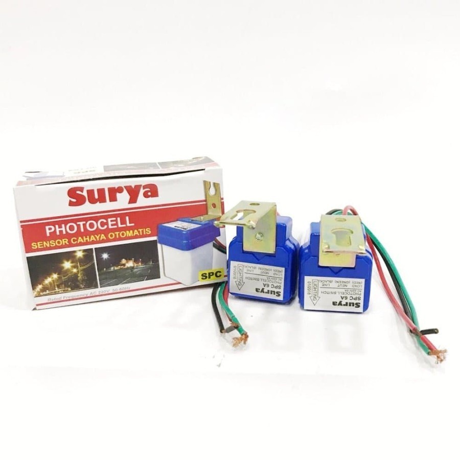 Switch Sensor Cahaya Otomatis 220v 3A Photocell merk Surya