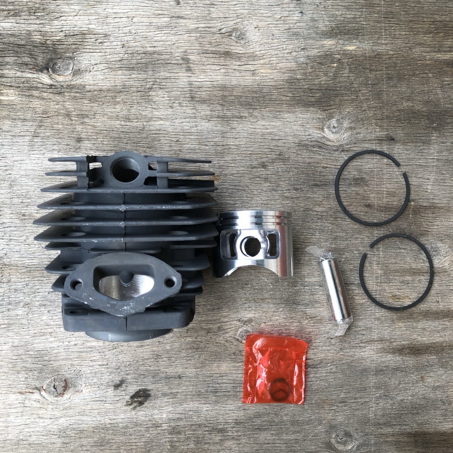 New West Cylinder Blok Assy Mesin Chainsaw tipe 628 Original