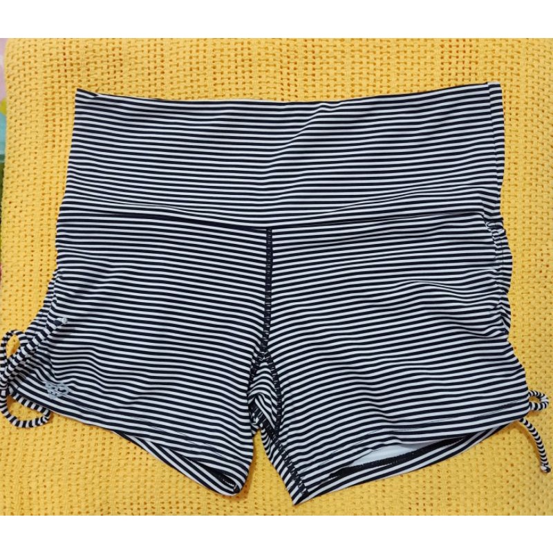 PRELOVED CELANA RENANG FUNFIT