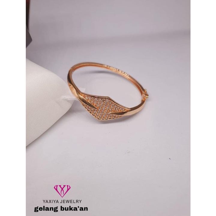 GELANG TANGAN BUKAAN PERHIASAN IMITASI LAPIS EMAS