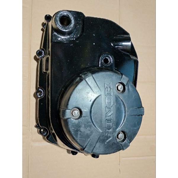 Blok kopling oli kanan supra x125 injeksi helm in original