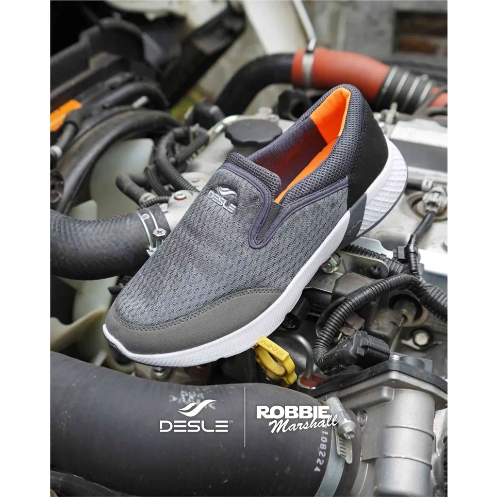 Desle Shoes Slip On Robbie Marshall