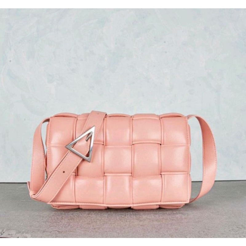 PRELOVE TAS BOTTEGA veneta bv padded bag