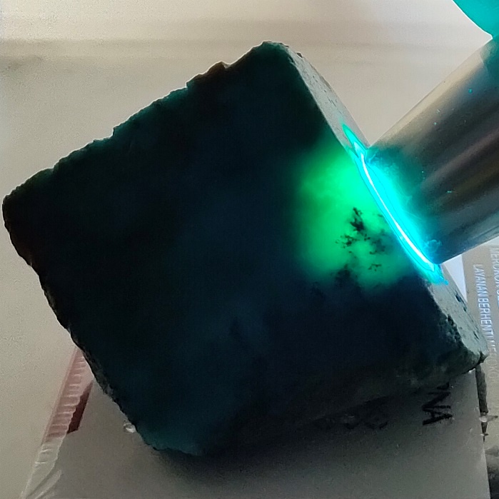bahan batu bacan doko super kristal bodyglass natural, dikirim sesuai foto kode92