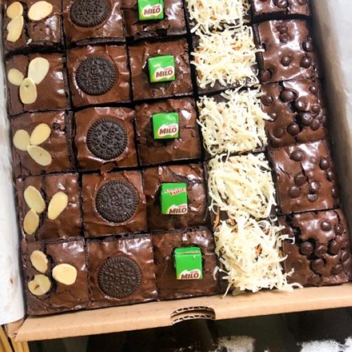 

✯ Brownies Skat (Fudgy Brownies)/BROWNIES PANGGANG ✦
