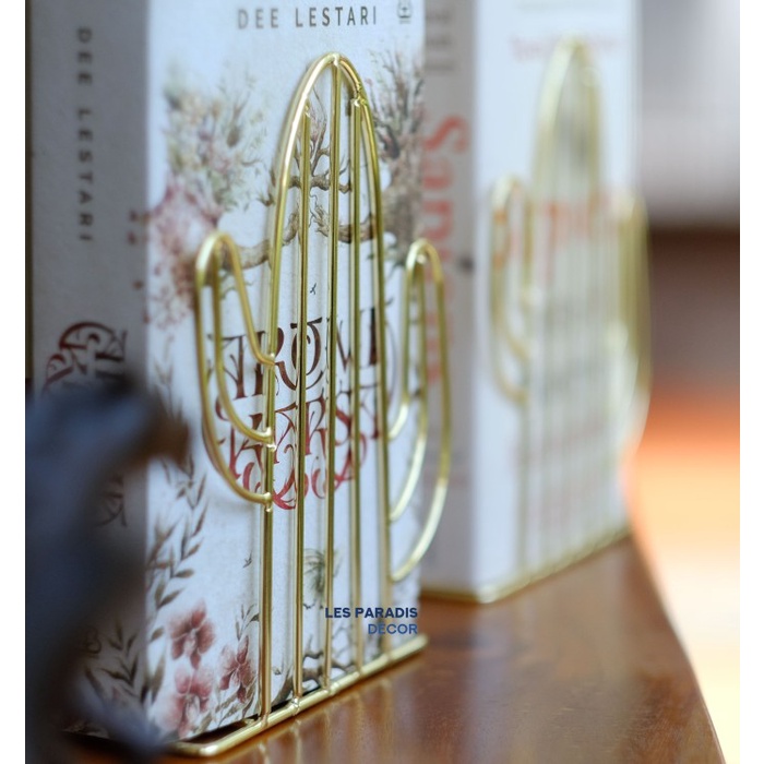 

Terlaris Cactus Bookholder/Sekat Buku/Pembatas Buku/Bookend Rose Dan Rosegold