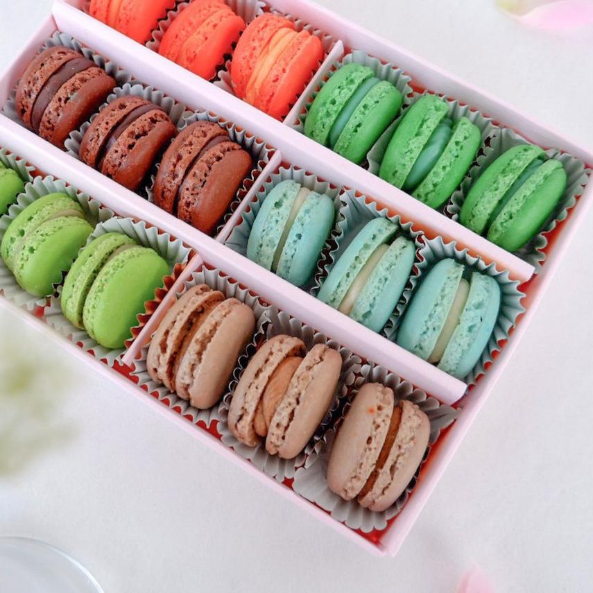 

♦ SPECIAL BABY MACARON 18 PCS ☂
