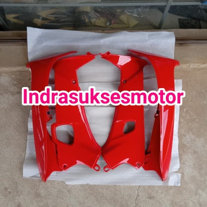 sayap body depan motor supra fit lama warna merah