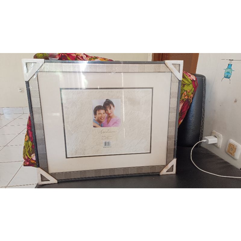 bingkai frame foto kayu