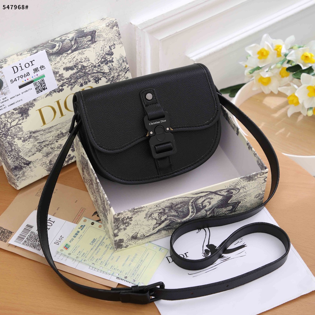 D Crossbody 547965