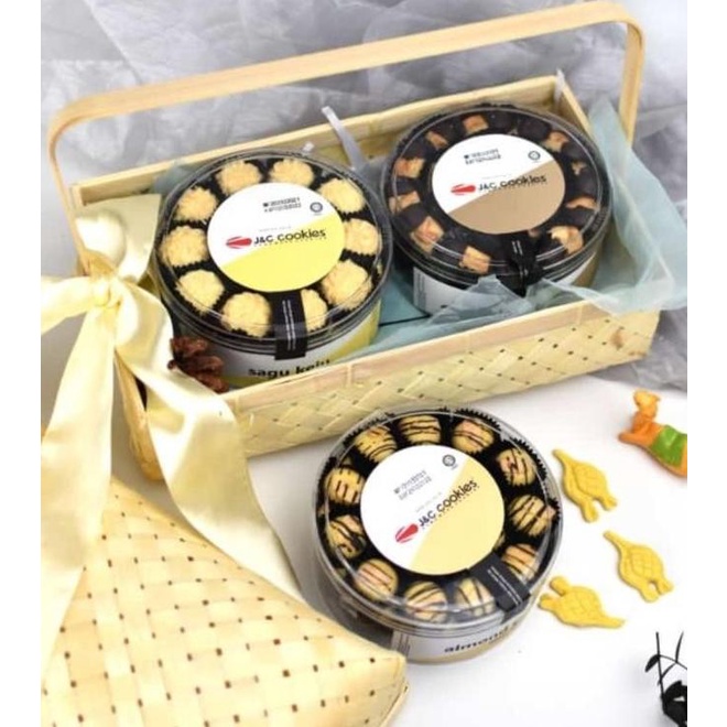 

MILIKI HAMPERS PARCEL KUE KERING LEBARAN JNC J &C COOKIES TOPLES G6416BUJN