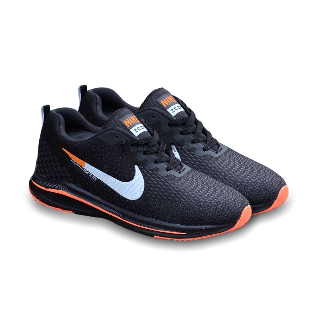 Sepatu Sneakers Pria Nike Zoom Flyknit