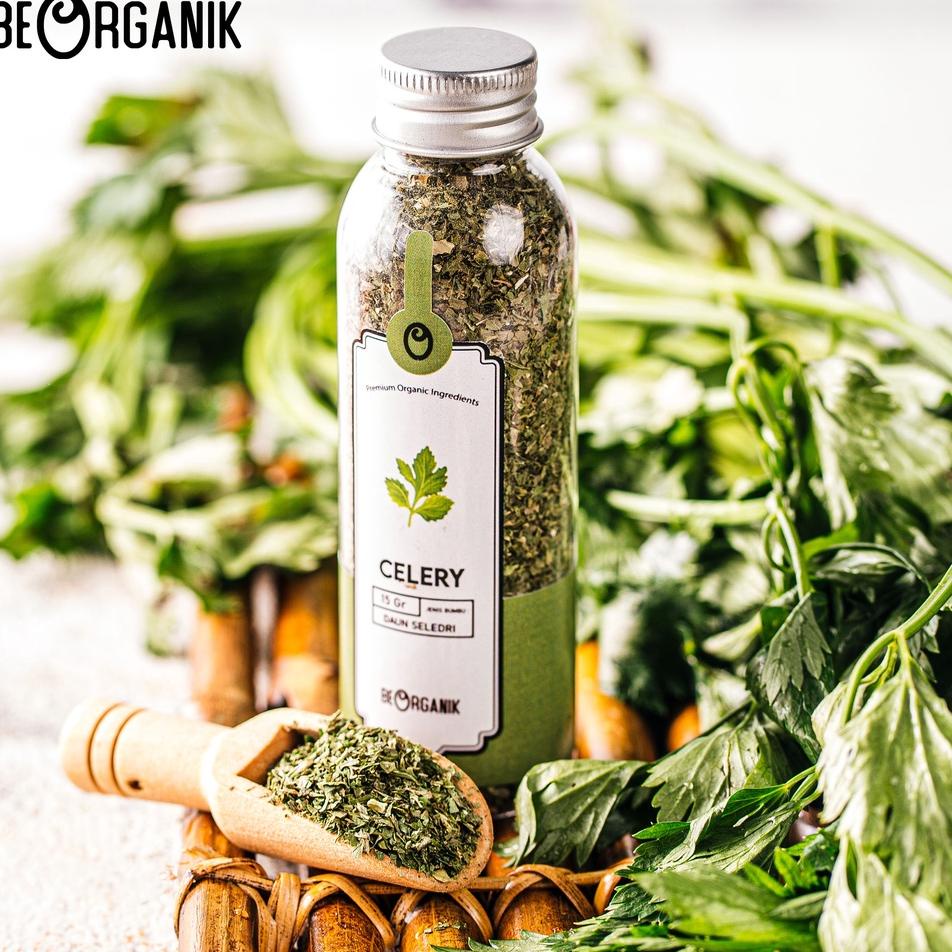 

Model BaruHh6H1 Beorganik Dried Celery Flakes / Daun Seledri Kering 15gr