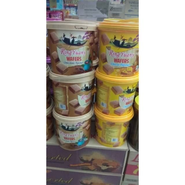 

1 Dus Biskuit Wafer Ring Yuany Biskitop / Jajan Lebaran / Parcel Lebaran Toples Timba