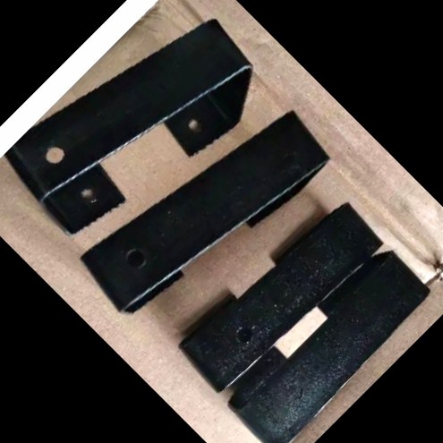 BREKET SIKU UNTUK DUDUKAN PLAT NOMOR MOBIL