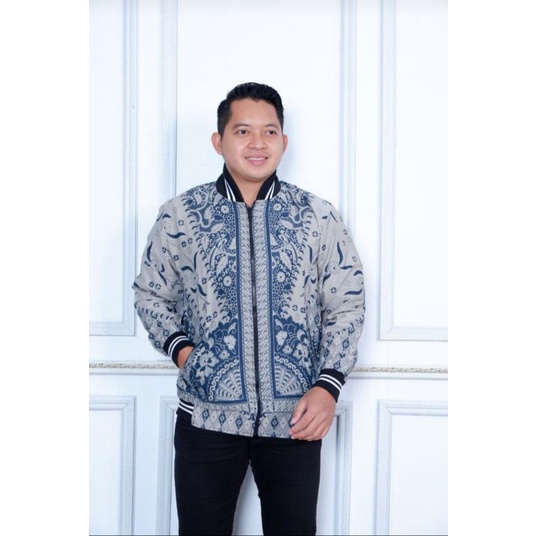 BOMBER BATIK MOTIF PARANG BIRU