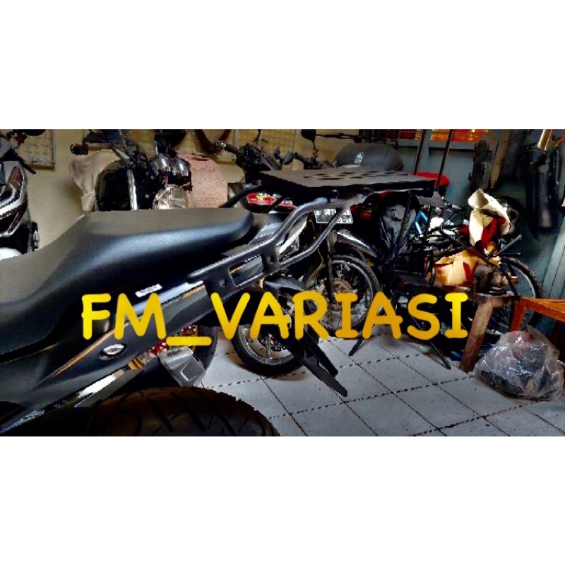 Bracket top box CB150X model geser replika kucay, Breket Box CB 150 X PNP Box Givi, SHAD, KAPPA, dll