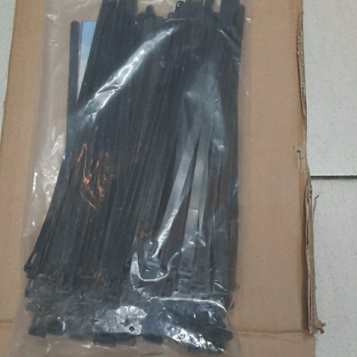 

Kabel Ties Gianlock 30Cm Bisa Di Buka Kembali ( Releasable Ties ) Star Seller