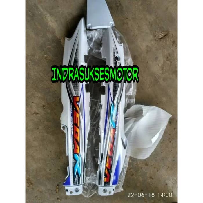cover body belakang motor vega r lama warna putih