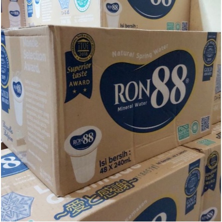 

Air Mineral Ron 88 Gelas 240 ml (1Dus isi 48)