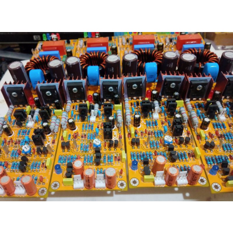 Class D UCD DF1K power amplifier