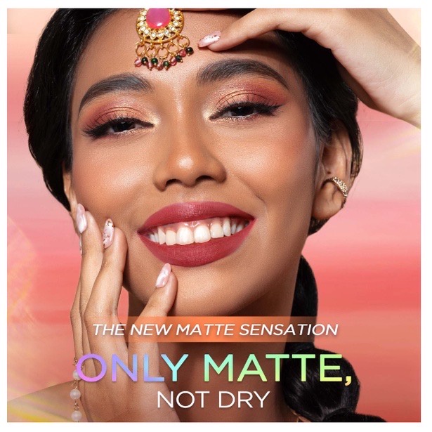 DAZZLE ME Misty Matte Lip Cream | Silky Kiss Lip Matte Non Sticky 12 Jam Tanhan Air Lipcream