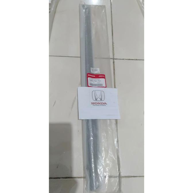 Pelipit Plipit Lis List Karet Bawah Jendela Kaca Pintu LUAR Honda BRIO 2013 2014 Flipit Balon Run Ch