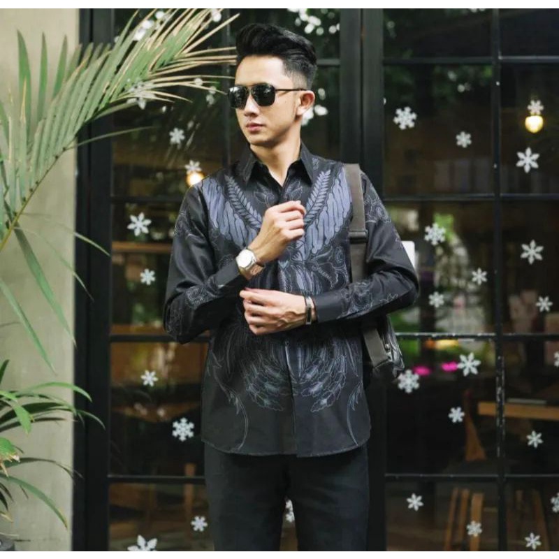 KEMEJA BATIK SLIMFIT PRIA MODERN||KEMEJA BATIK SOLO||KEMEJA BATIK PRIA LENGAN PANJANG MODERN