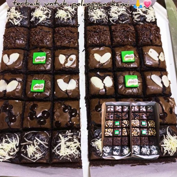 

Laris Lagi fudgy brownies dark chocolate 18 bites/pcs fresh berkualitas