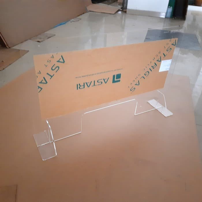 

Skat Pembatas Kasir Acrylick New Normal 120 X 60 Cm Tebal 5 Mm
