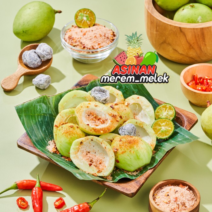 

Mangga Muda Belah Telor + Bumbu Rujak Asamboi