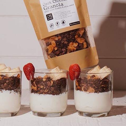 

✧ Dark Chocolate Granola with Corn Flakes and Chia Seed - NO ADDED SUGAR ◌