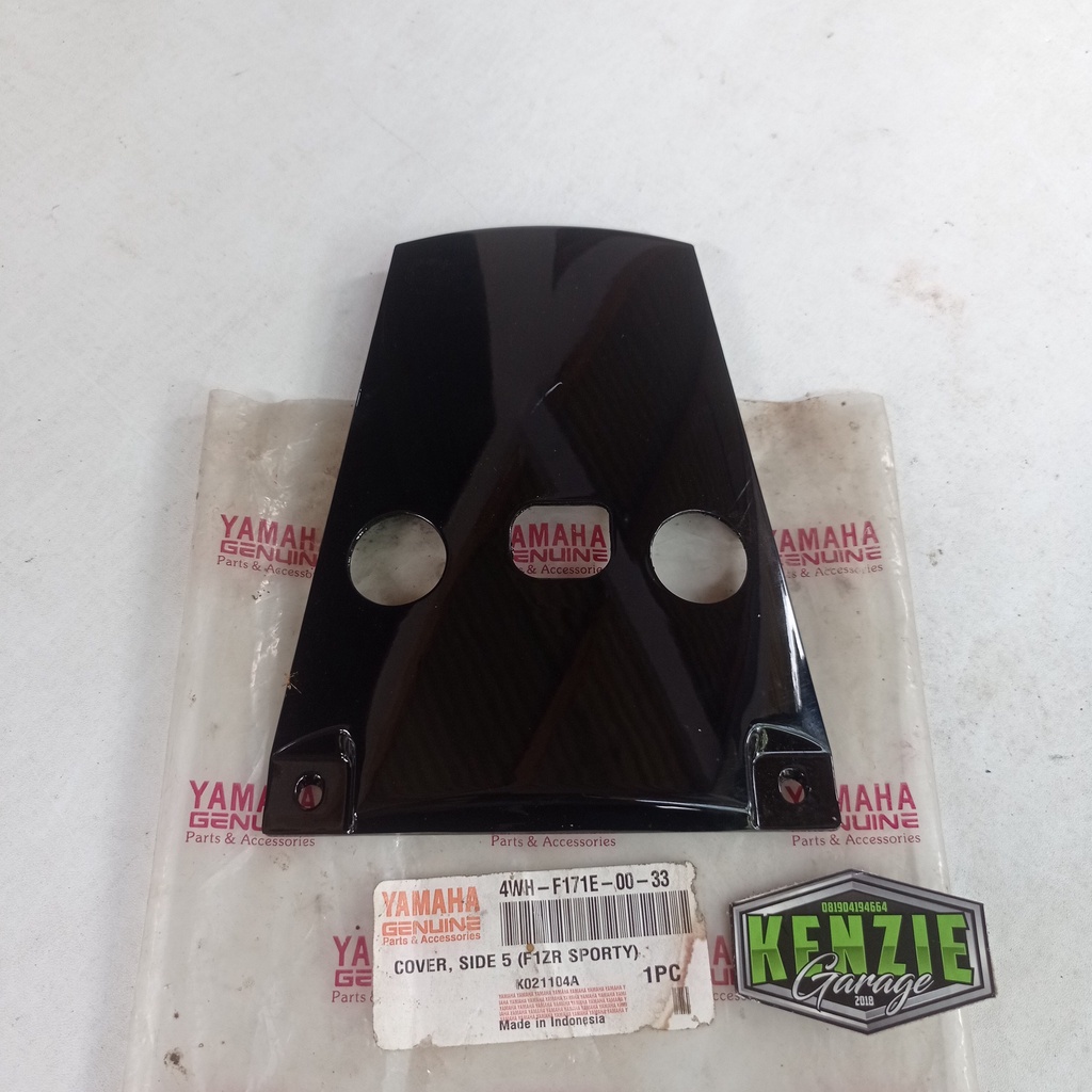 Sambungan Pet Pad Body Yamaha F1ZR FIZR Hitam Original YGP