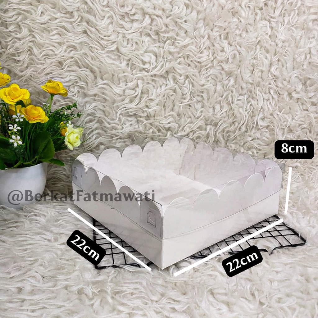 

BOX MIKA PUTIH / DUS MIKA WHITE UKURAN 22X 22 X8 CM / DUS CAKE COOKIES / PCS