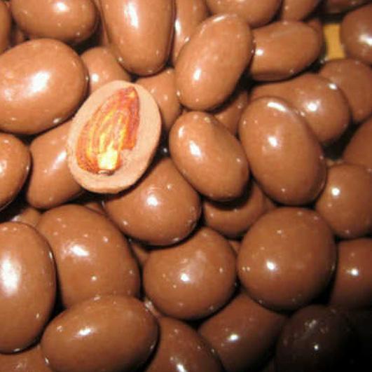 

◙ 500 gram coklat isi almond / choco almonds ○