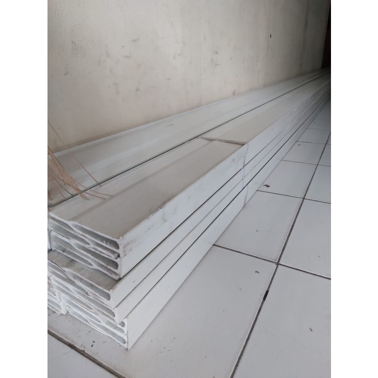 Penyangga Plastik Slat 1.5 meter , Alas Kandang