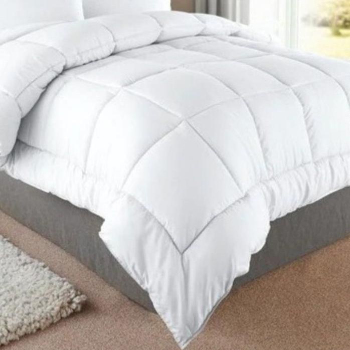 ❆ DUVET / QUILT / INNER BEDCOVER POLOS PUTIH ✩