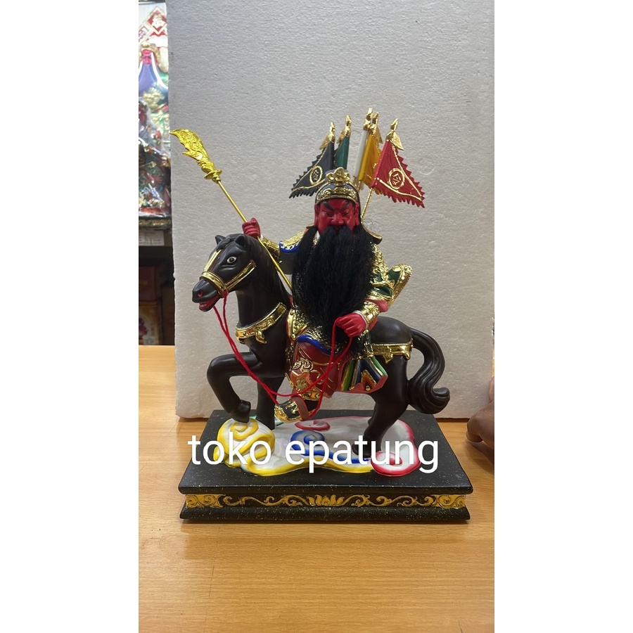 patung kwan kung / kwan kong / guan yu naik kuda - 12 inch - kayu