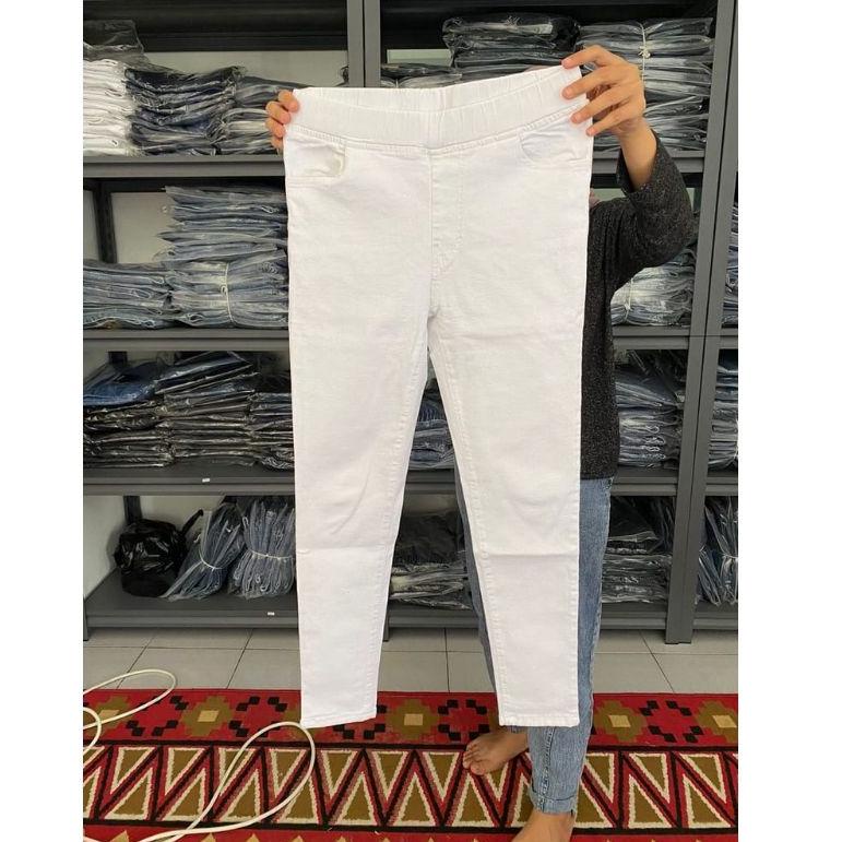 BIG SALE PROMO TERMURAH JEANS EXTRA JUMBO WANITA/FULL GGANG KARET/ LEVIS GGANG KARET/MUAT 120 Kg