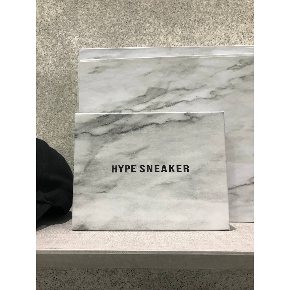 

GIFT BOX HYPESNEAKER