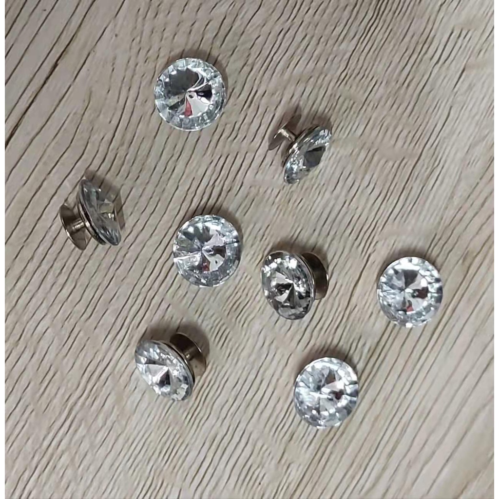 Charm Sepatu Desain jibbitz drew crocs Untuk Dekorasi charms
