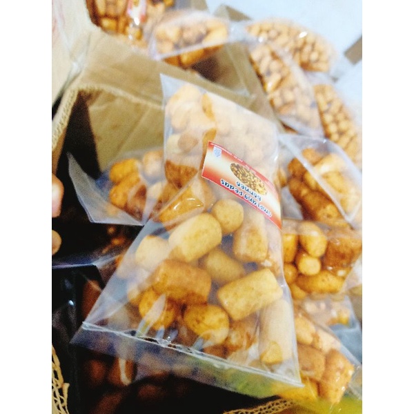 

Snack/cemilan/amplang pedas
