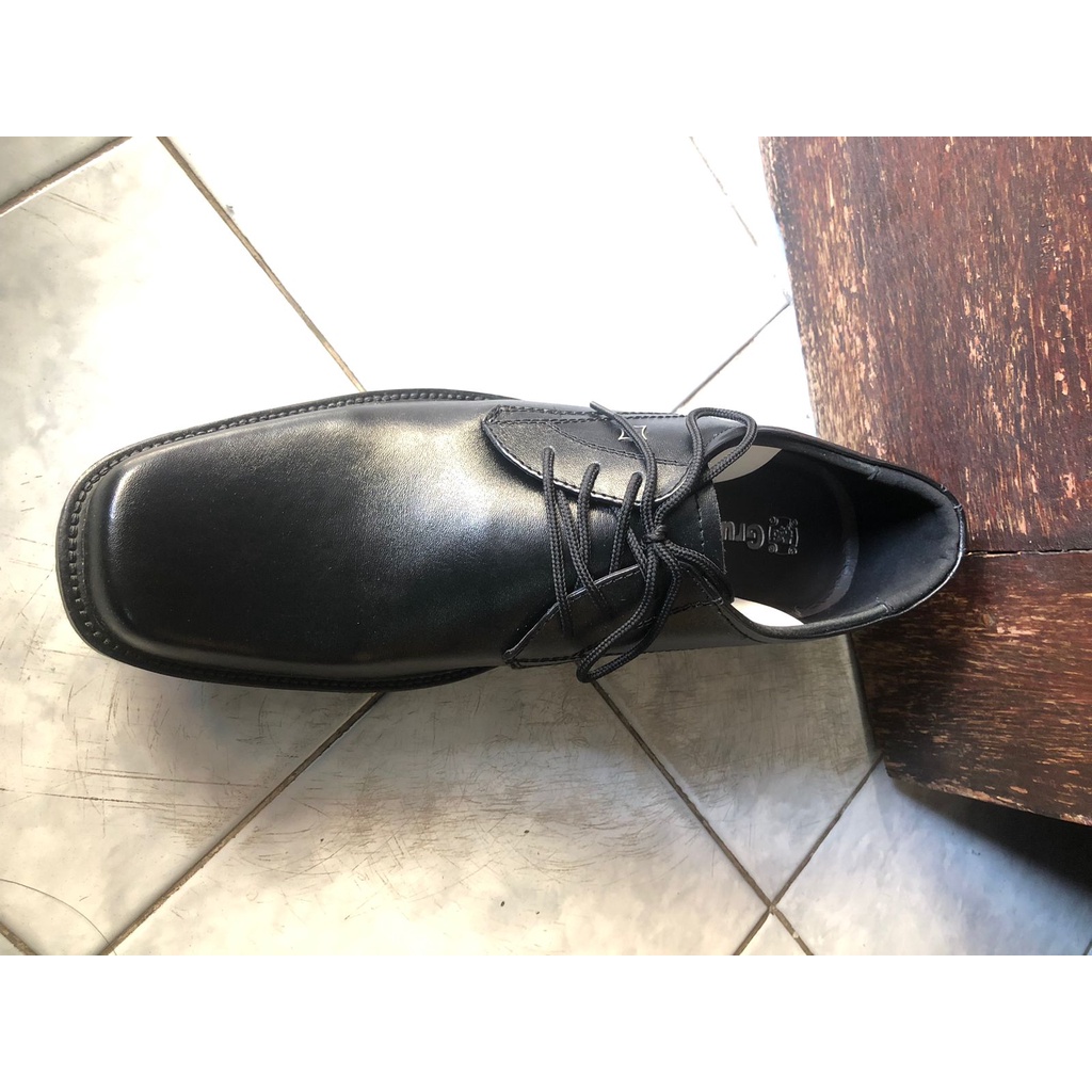 Erasmas Sepatu formal sepatu Cowok kantoran Sepatu kerja harian sepatu pria hitam BISACOD