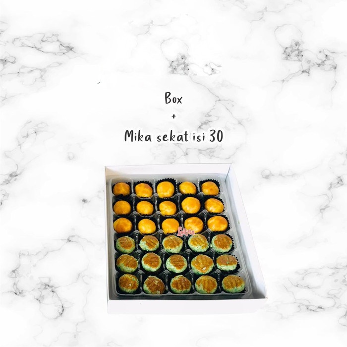 

Box Nastar + Sekat Mika Kotak Kue Lebaran Ukuran 19X22X4Cm Idul Fitri 036